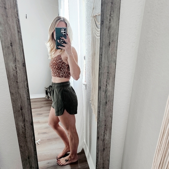 Wild Fable Fleece Drawstring Elastic Waist Dolphin Hem Shorts Athleisure S NEW - Picture 5 of 13